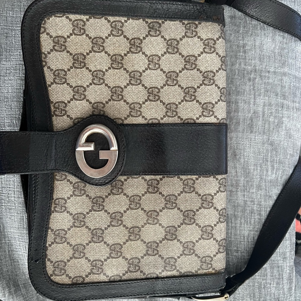 Vintage GG Supreme Shoulder Bag